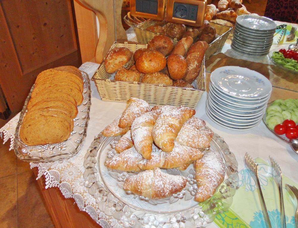 Bed and Breakfast Garni Crepaz Сельва-ди-Валь-Гардена Экстерьер фото