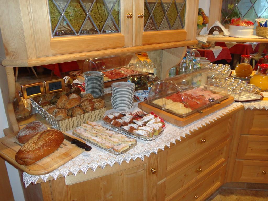 Bed and Breakfast Garni Crepaz Сельва-ди-Валь-Гардена Экстерьер фото
